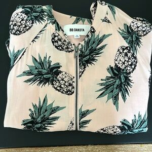 BB Dakota NWOT size small